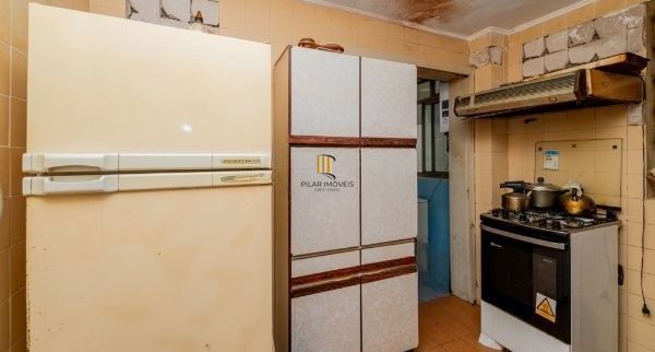 Apartamento no bairro Tristeza de 2 dormitórios e dependência