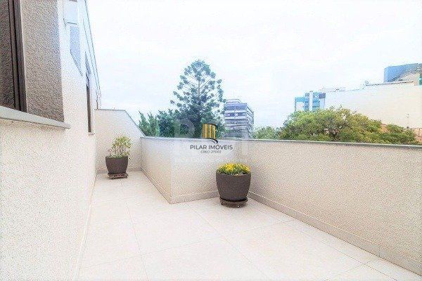 Cobertura no bairro Higienópolis de 1 dormitório e vaga