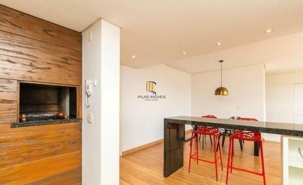 Apartamento no bairro Higienópolis de 2 dormitórios e 2 vagas