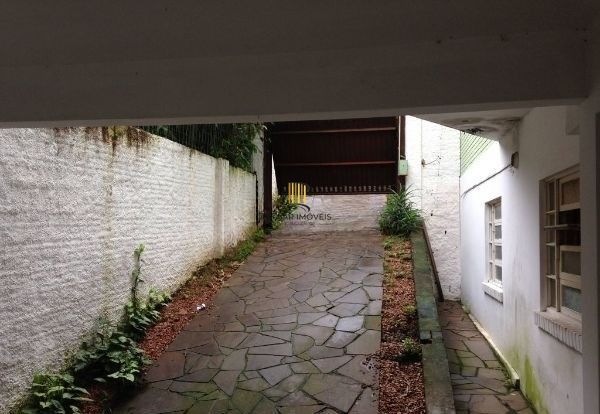 Casa no bairro Chácara das Pedras de 3 dormitórios