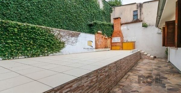 Casa sobrado no Jardim do Salso de 4 dormitórios e 3 vagas