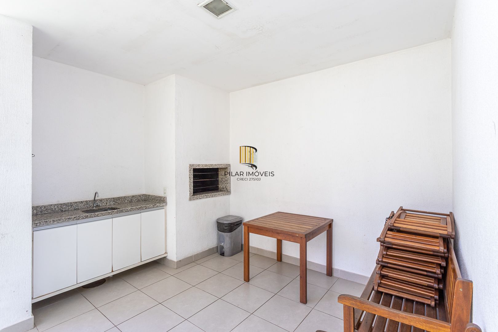 Apartamento para Venda - 50.98m², 2 dormitórios, 1 vaga - Partenon