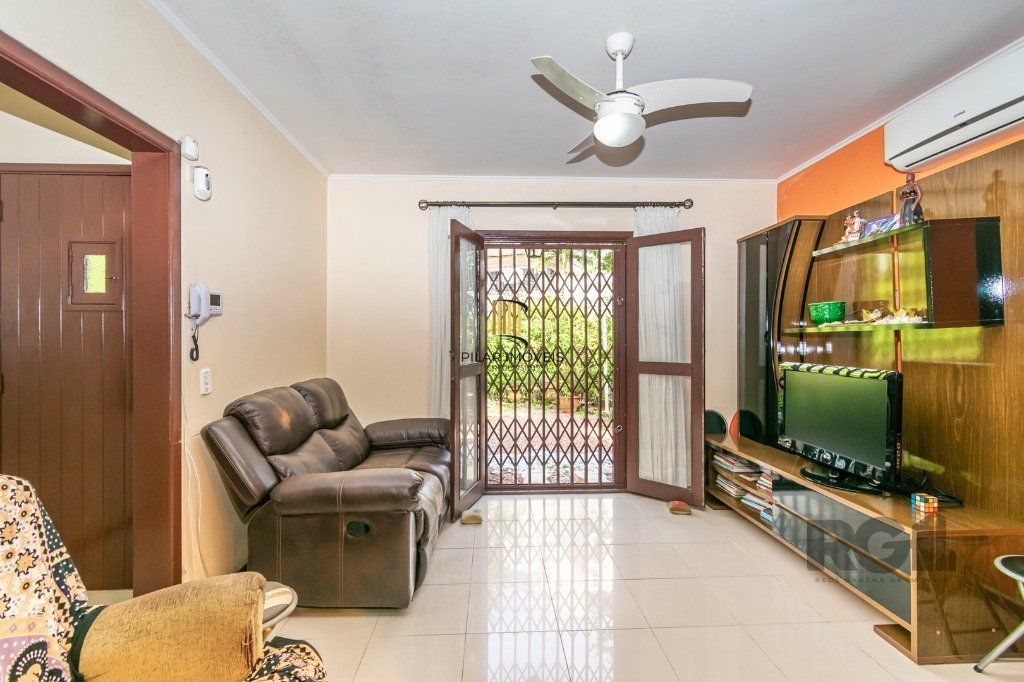 Sobrado de 4 dormitórios no Moinhos de Vento