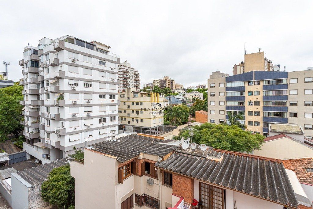 Apartamento de 03 dormitórios (01suíte), com vaga, no bairro São João, em Porto Alegre RS