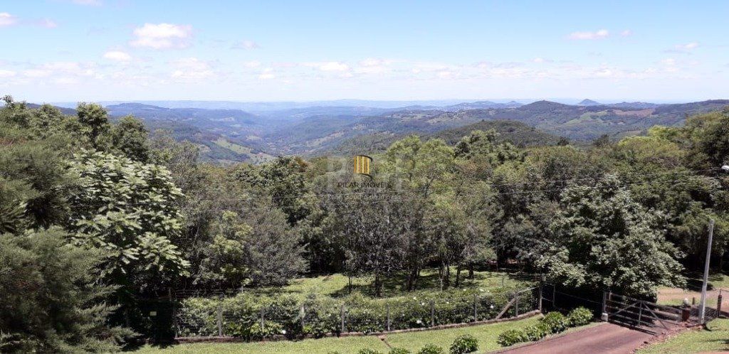 Sítio para Venda - 230m², 3 dormitórios, sendo 1 suites, 4 vagas - Centro