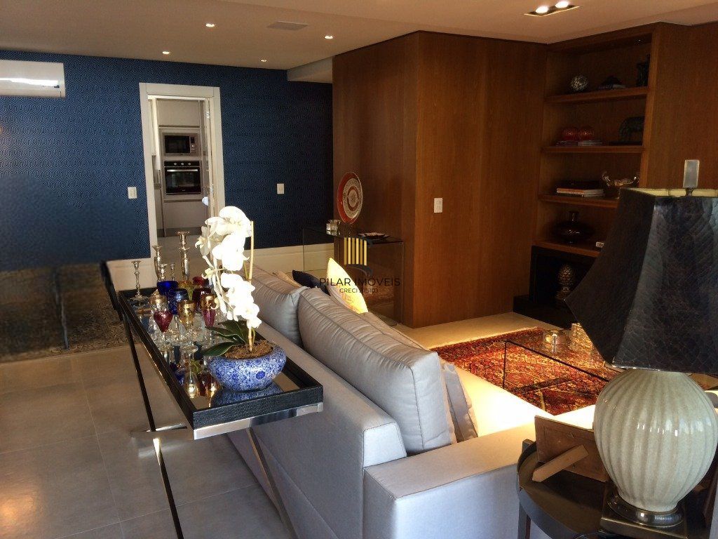 Apartamento de 3 dormitórios e 3 vagas