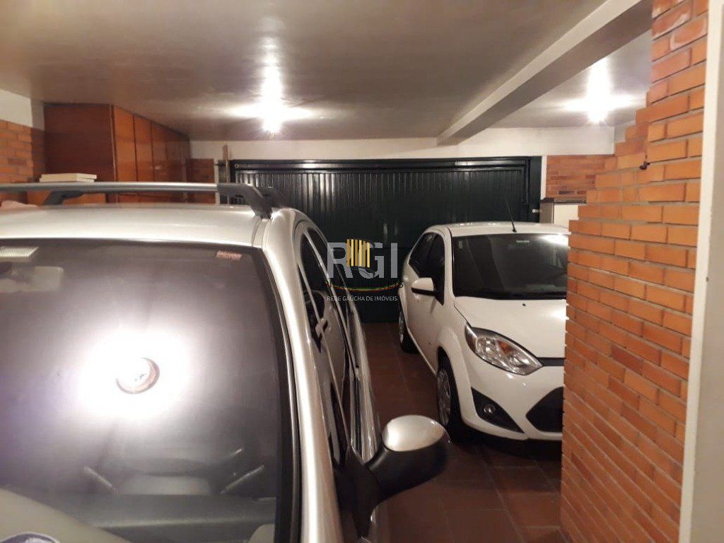 Casa para Venda - 197m², 3 dormitórios, 4 vagas - Sarandi