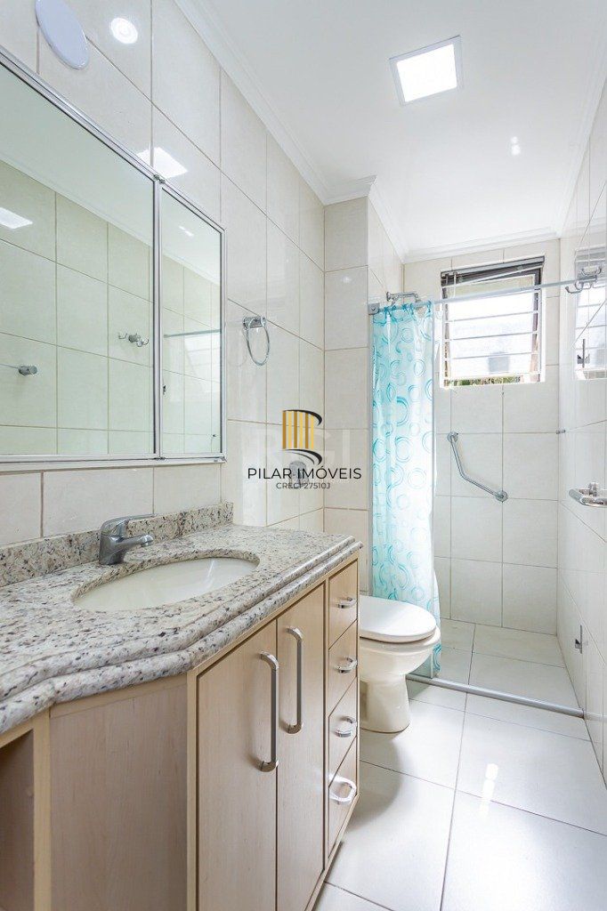 Apartamento no bairro Mont Serrat de 3 dormitórios e vaga Desocupado