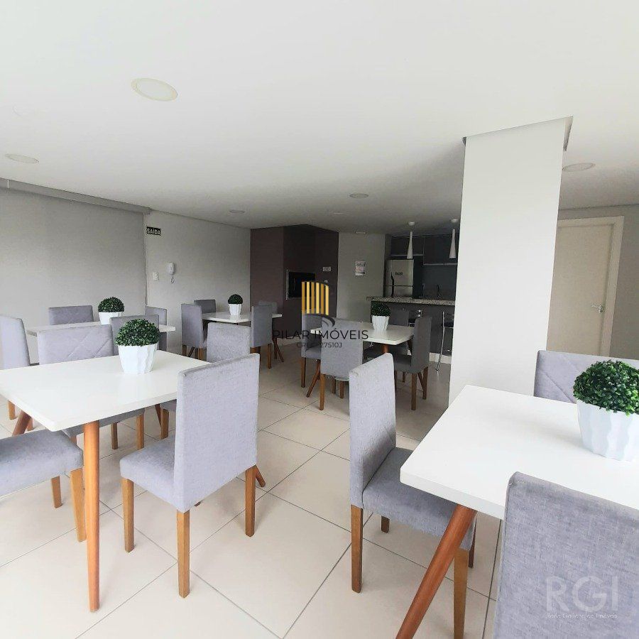 Cobertura duplex na Medianeira de 2 dormitórios e 2 vagas