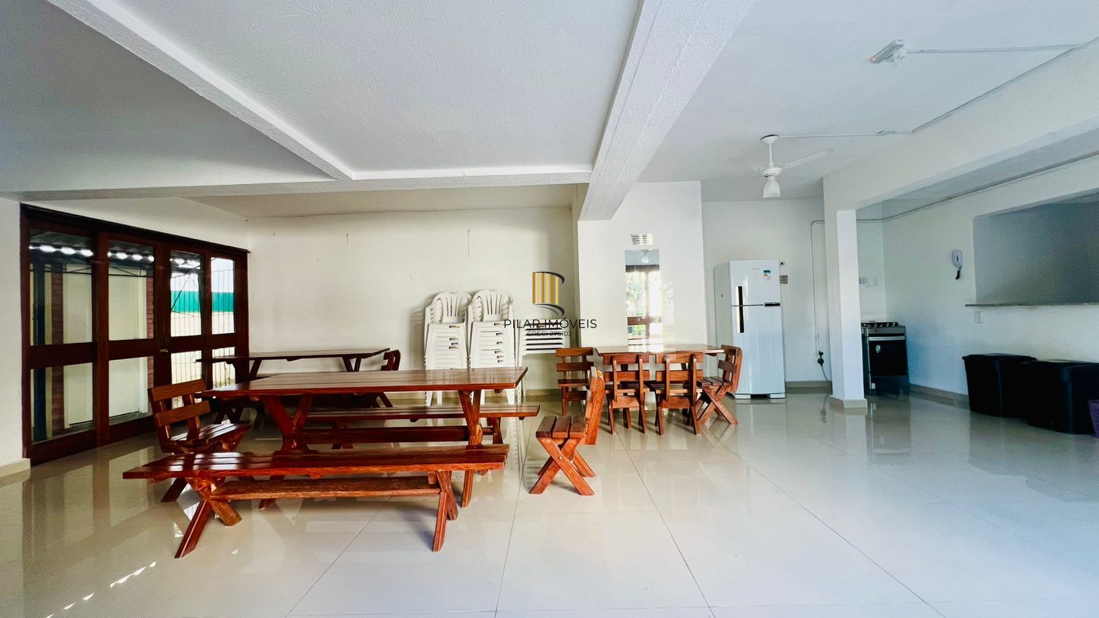 Apartamento no bairro Teresópolis de 2 dormitórios DESOCUPADO