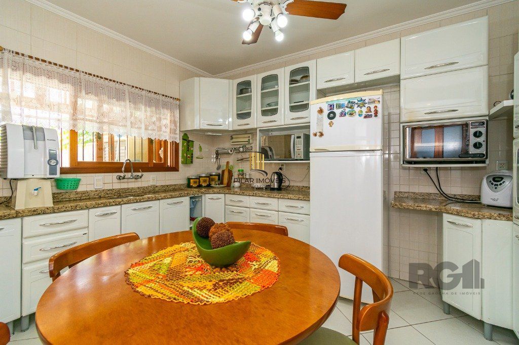 Casa em condominio no Sarandi de 3 dormitórios 2 vagas e infra