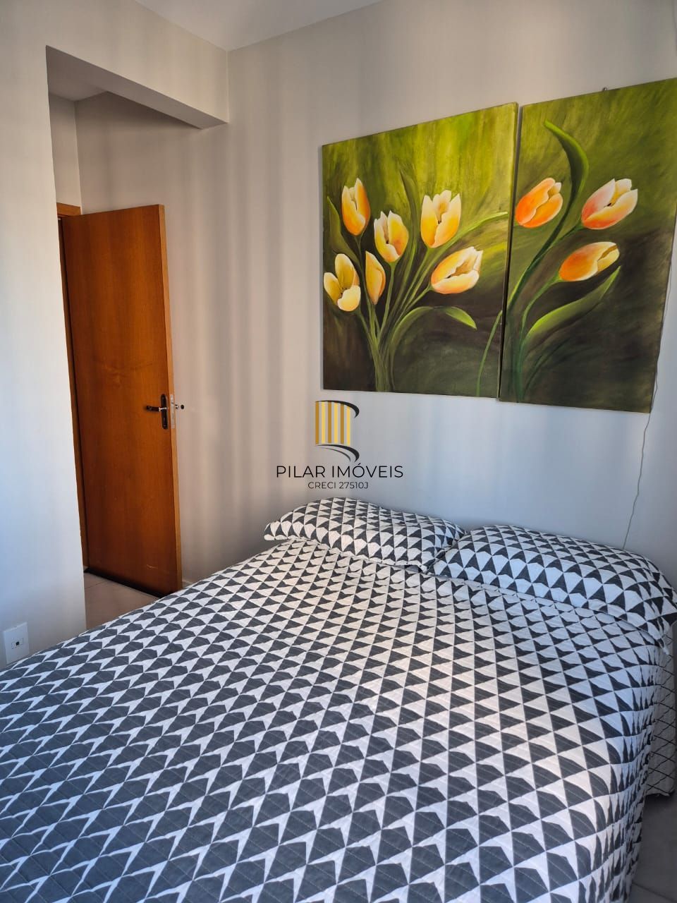 APARTAMENTO NO CENTRO DA CIDADE DE CHAPECÓ 02 DORM. 02 VAGAS, SEMI-MOBILIADO, CHURRASQUEIRA E ELEVADOR.