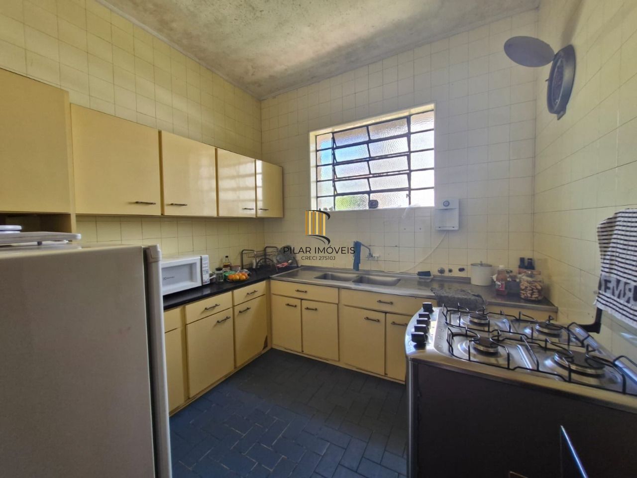Casa 4 dormitórios no bairro Petrópolis