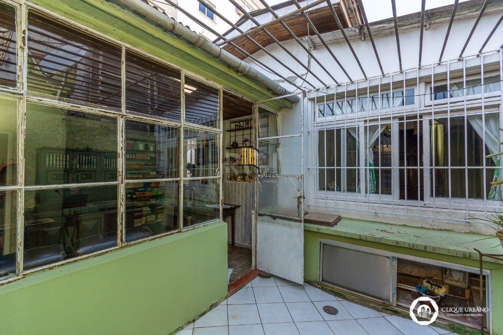 Casa para Venda de 3 dormitórios, Petrópolis