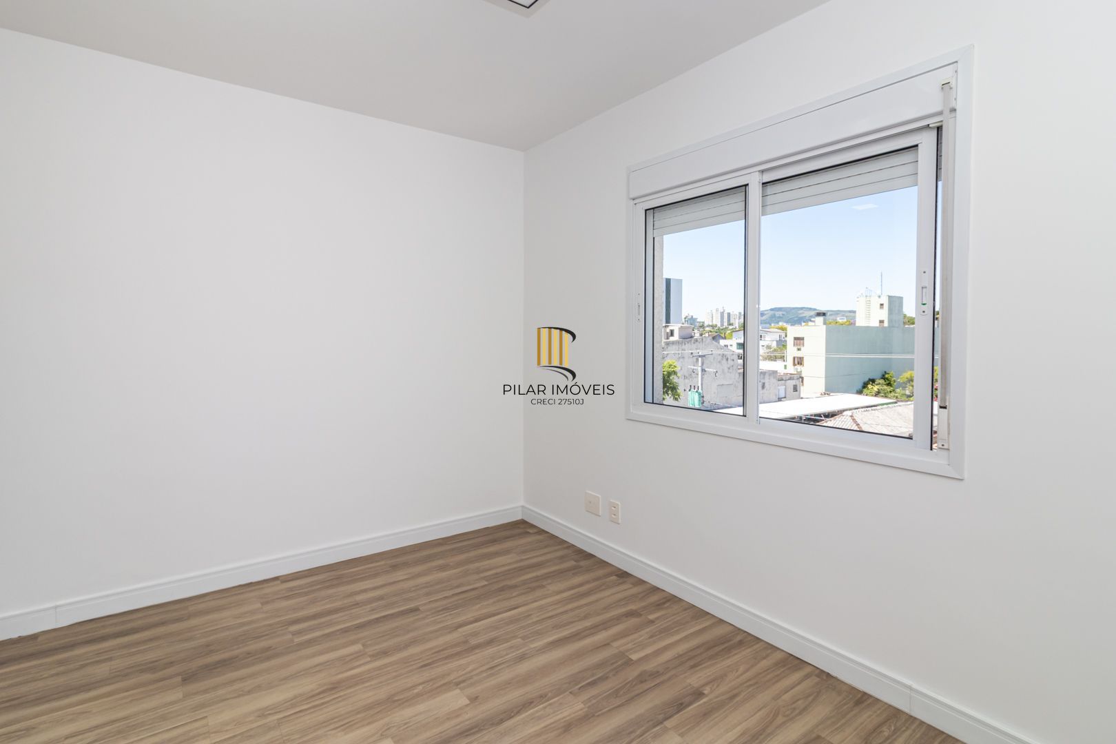 Apartamento no Jardim Botânico de 2 dormitórios e vaga DESOCUPADO