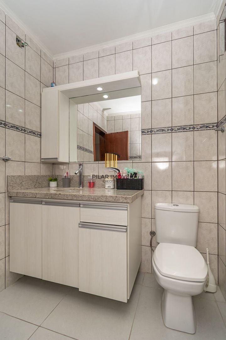 Casa 03 dormit (suíte e closet) e 4 vagas, na Vila Ipiranga, em Porto Alegre, RS