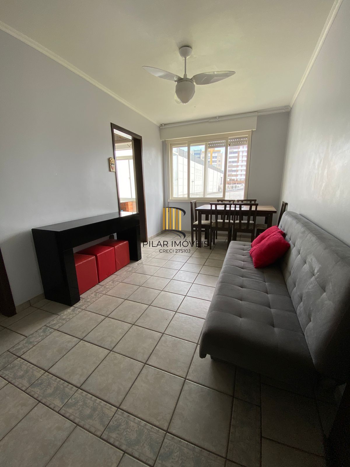 Apartamento no Centro de Tramandaí de 2 dormitórios e vaga