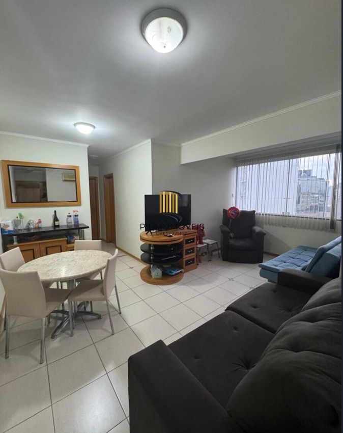 Apartamento na Cidade Baixa de 2 dormitórios e vaga