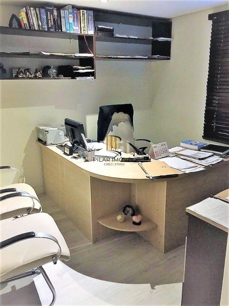 Conjunto / Sala com 43m² e vaga no Centro Histórico