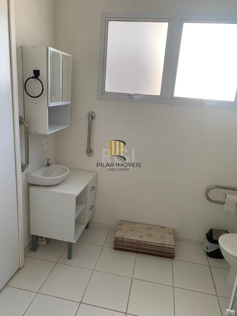 Apartamento 01 dormitório, no bairro Rubem Berta, em Porto Alegre RS