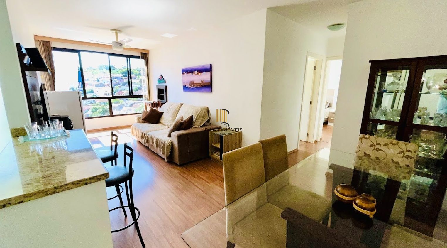 Apartamento no Condomínio Park Plaza de 2 dormitórios e vaga