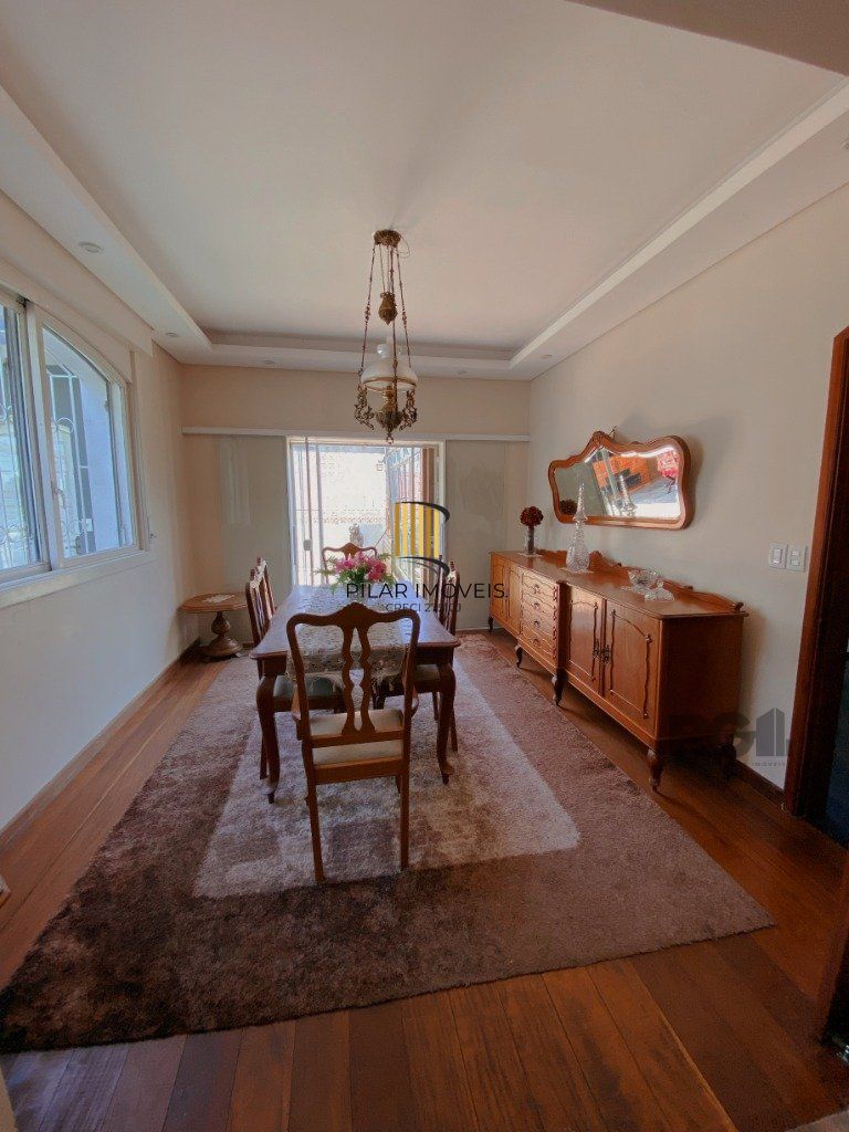 Casa no Teresópolis de 4 dormitórios e 4 vagas