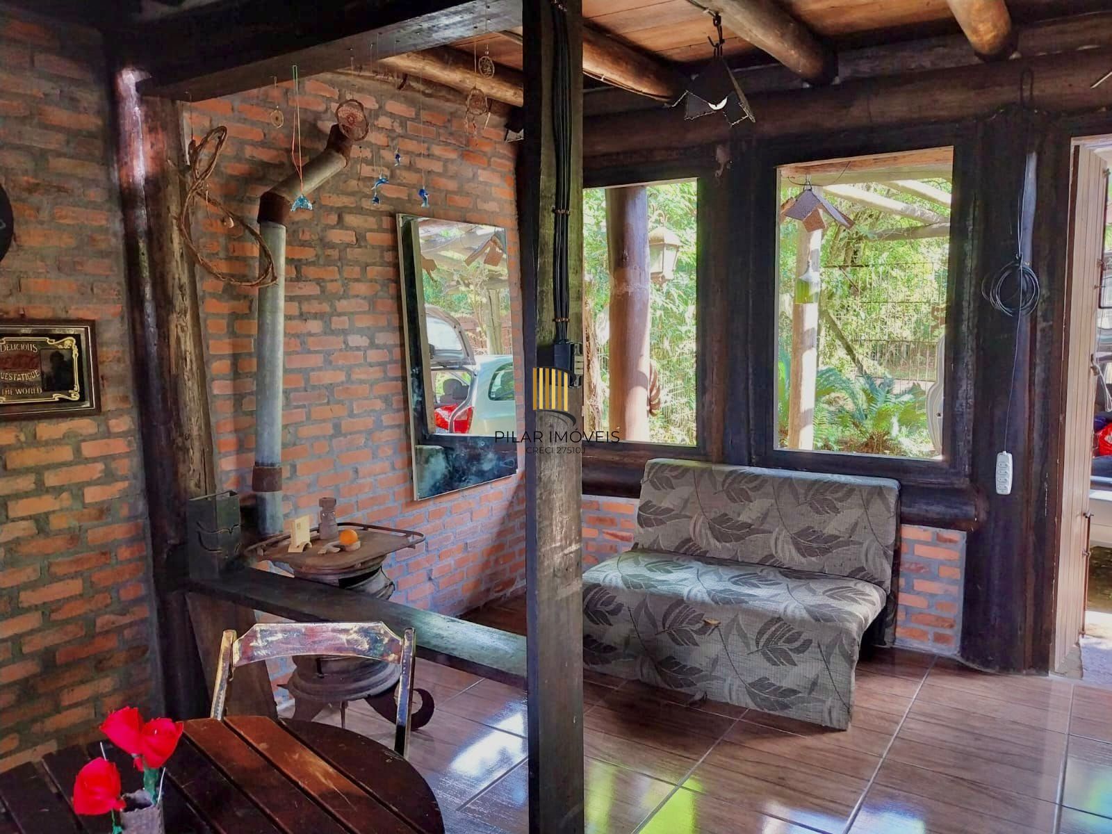 Sobrado 1 dormitório no bairro Alto Arroio