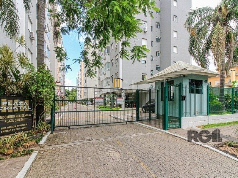 Apartamento no Cristal de 2 dormitórios vaga e infra