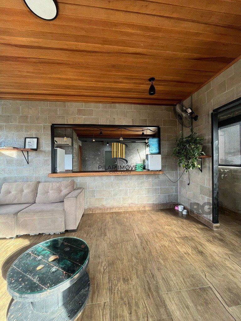 Casa 2 dormitórios no bairro Rubem Berta