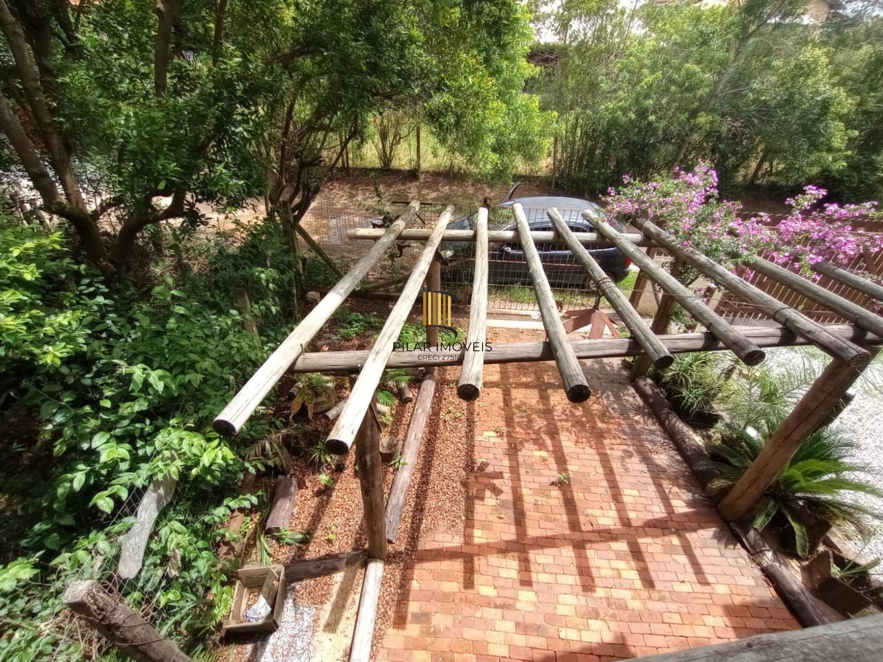 Sobrado 1 dormitório no bairro Alto Arroio