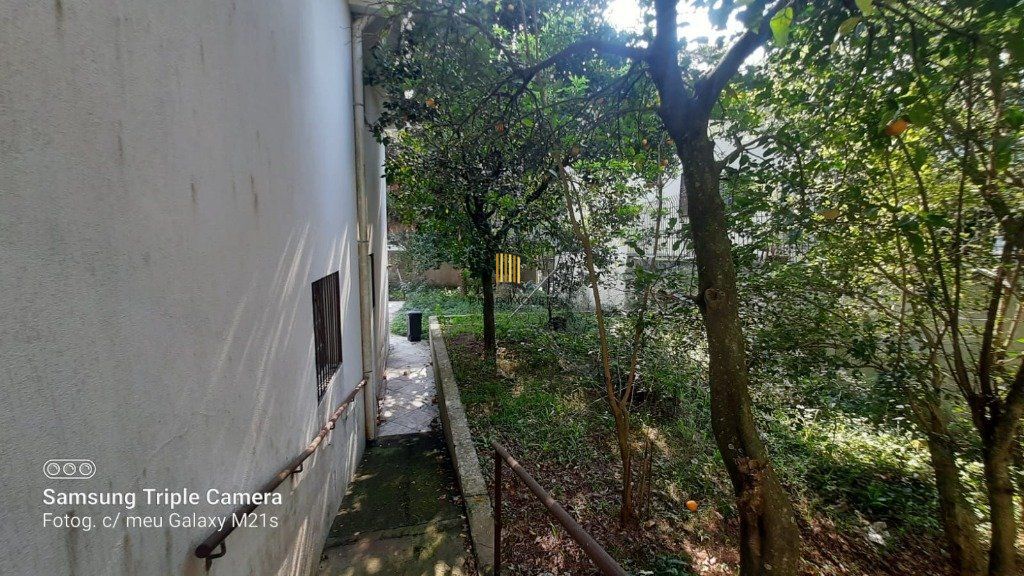 Casa 4 Dormitório(s) Bairro Nonoai