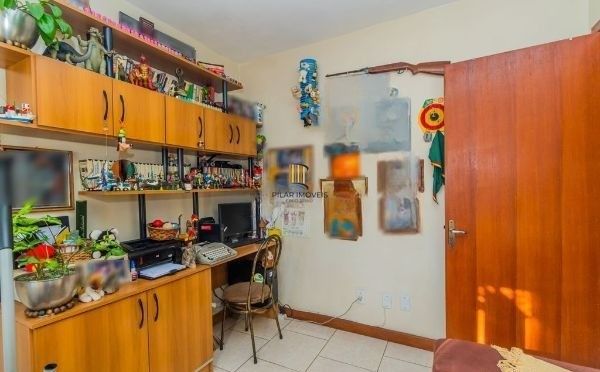 Casa em Condomínio bairro Tristeza de 3 dormitórios e 3 vagas