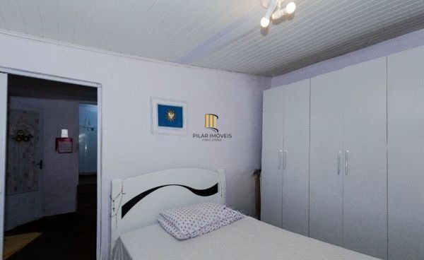 Casa no bairro Tristeza de 4 dormitórios e 4 vagas