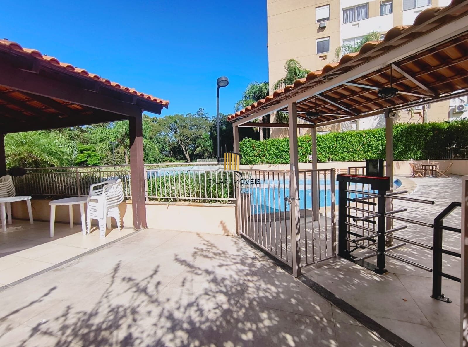 Lindo Apartamento 2 dorm. em Condomínio com Infraestrutura