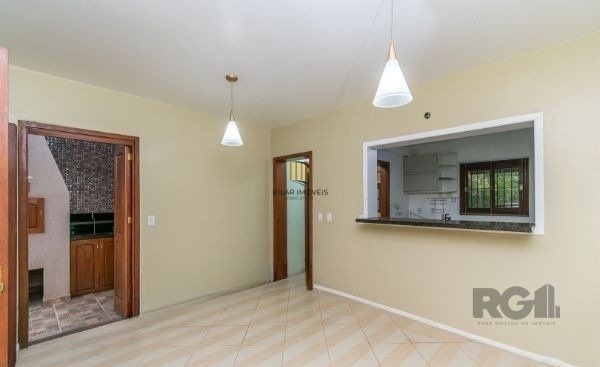 Casa Condominio no bairro Guarujá de 3 dormitórios 1 vaga DESOCUPADA