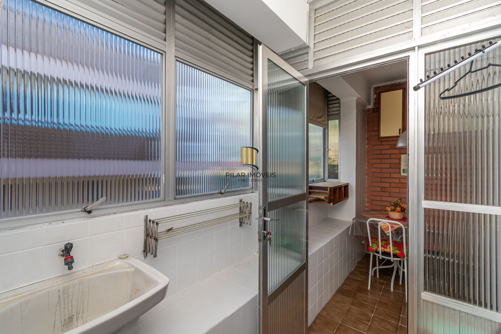 Cobertura 2 dormitórios, 1 vaga - Tristeza