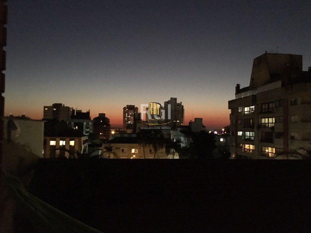 Cobertura para Venda - 255.99m², 5 dormitórios, sendo 1 suites, 2 vagas - Menino Deus
