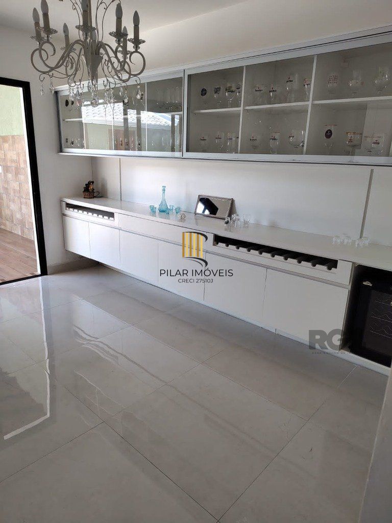 Casa sobrado no Verdes Campos de 3 dormitórios e 4 vagas