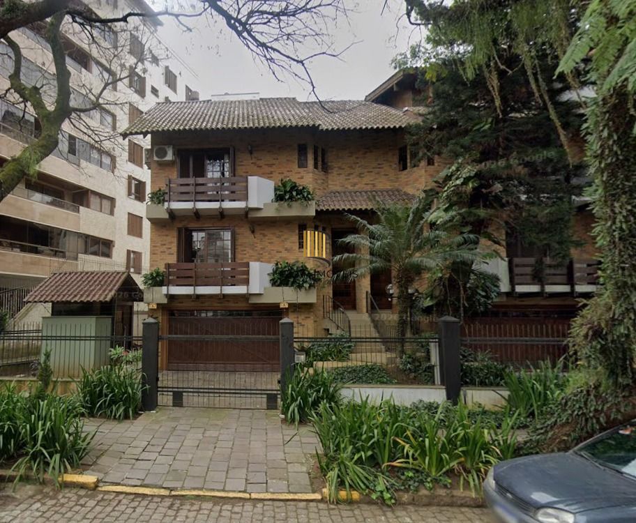 Casa sobrado no bairro Bela Vista de 3 dormitórios e 3 vagas DESOCUPADA - Pilar Imóveis