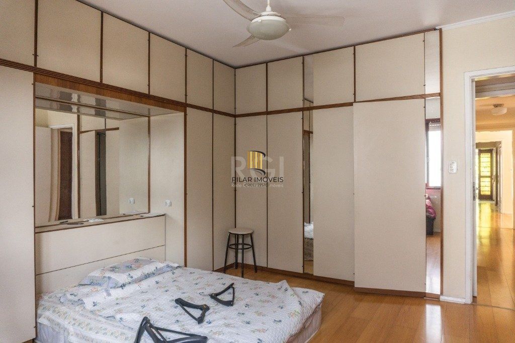 Casa para Venda de 5 dormitórios 3 vagas - bairro Chácara das Pedras