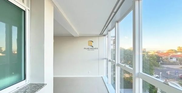 Apartamento no bairro Vila Ipiranga de 2 dormitórios e 2 vagas