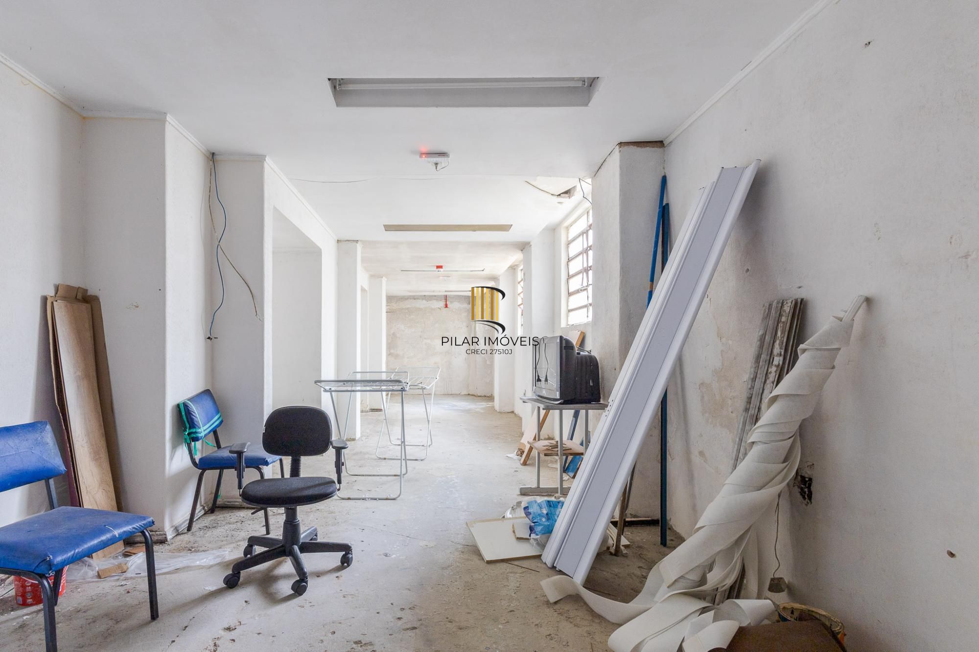 Prédio Comercial no bairro Rio Branco com 912m²