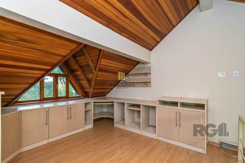 Casa Condominio no bairro Guarujá de 3 dormitórios 1 vaga DESOCUPADA