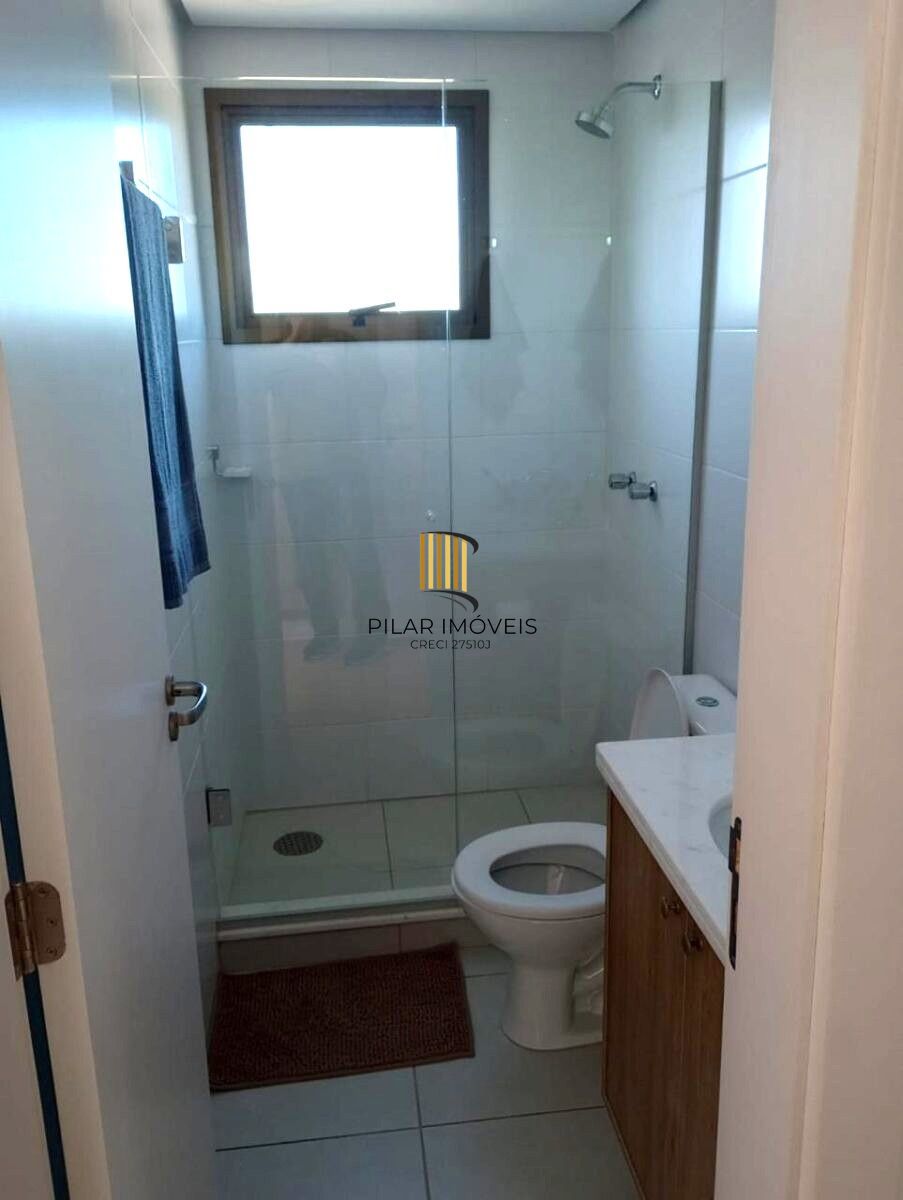 Apartamento de 2 dormitórios e 2 vagas DESOCUPADO