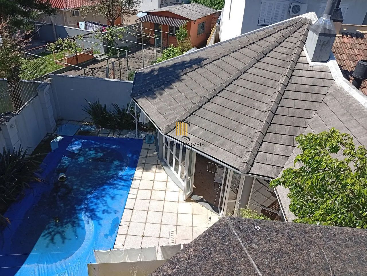 Casa 4 dormitórios no bairro Ipanema