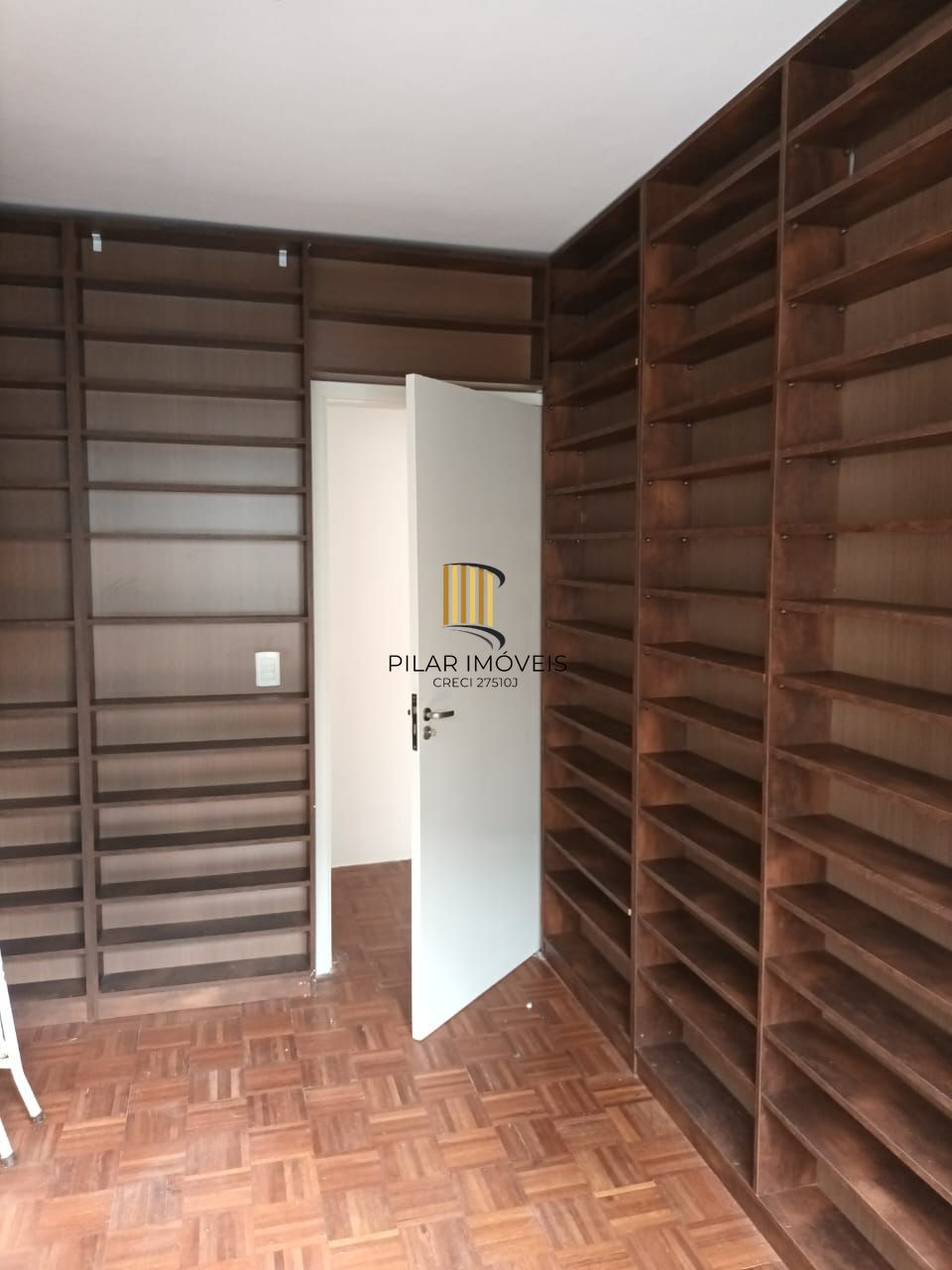 Apartamento no Jardim Botânico de2 dormitórios DESOCUPADO