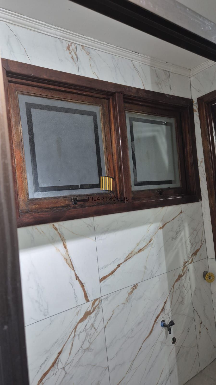 Casa no Jardim Itu com 5 dormitórios e 2 vagas e piscina