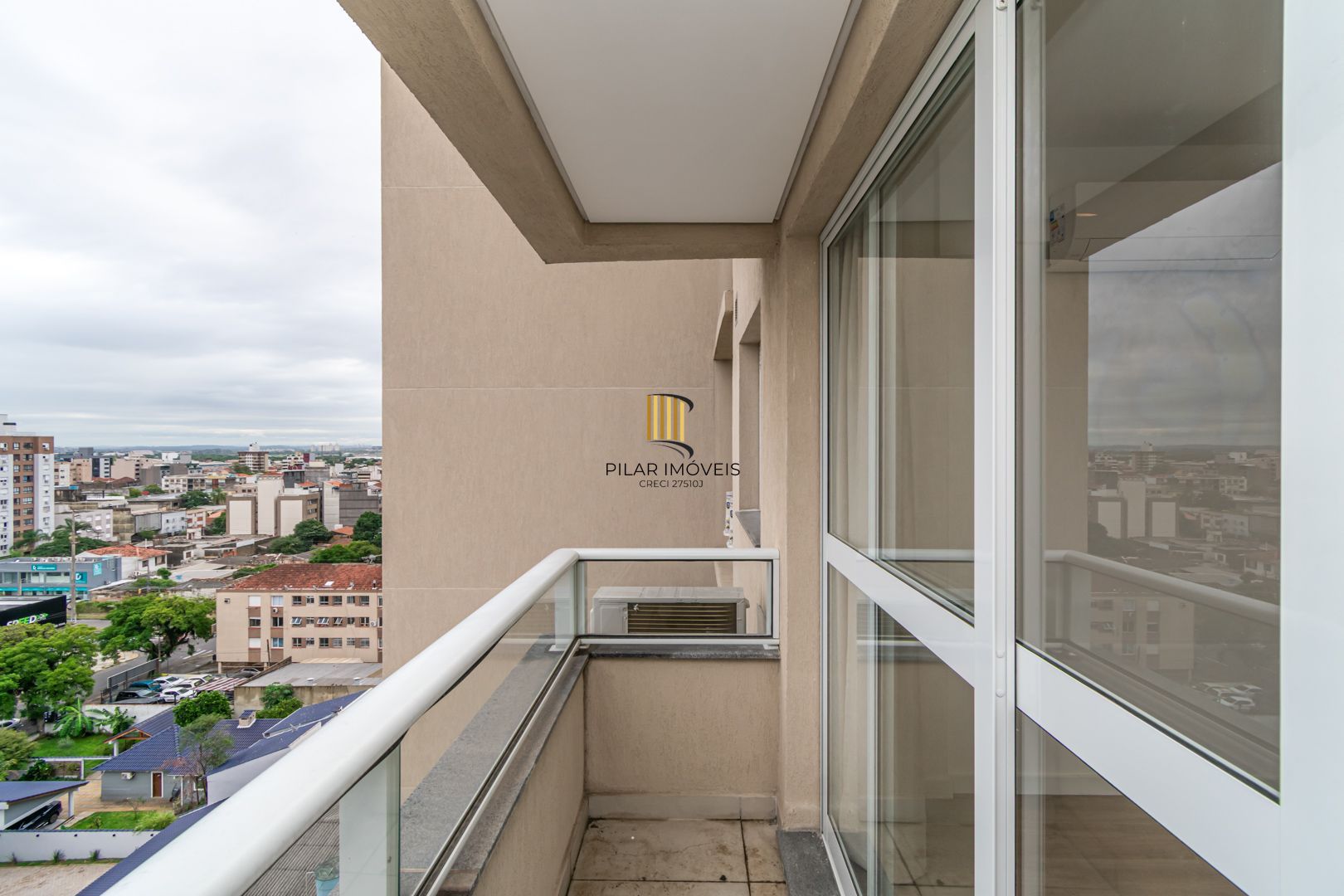 Apartamento de 2 dormitórios, vaga e infra no Passo D'areia