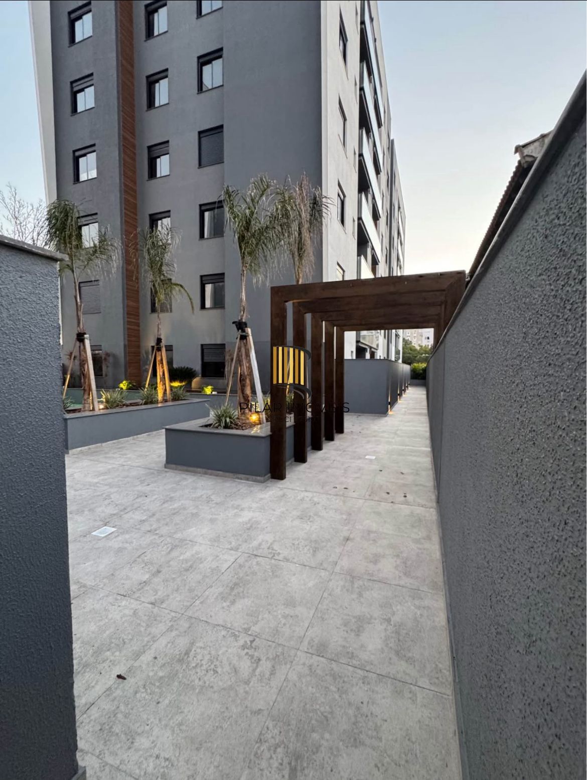 Apartamento de 2 dormitórios e vaga semi mobiliado em Canoas