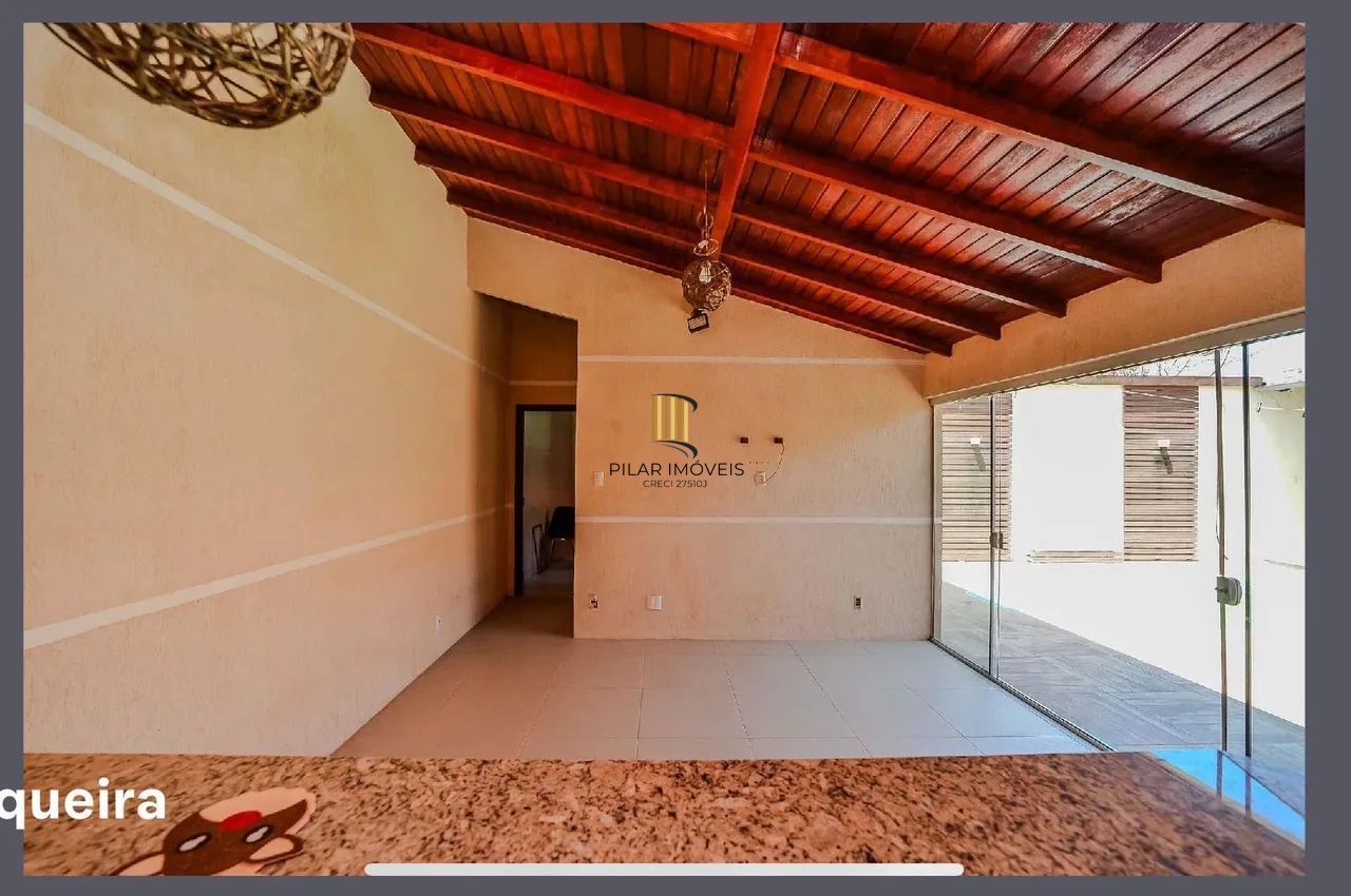 Casa 5 dormitórios no bairro Sarandi